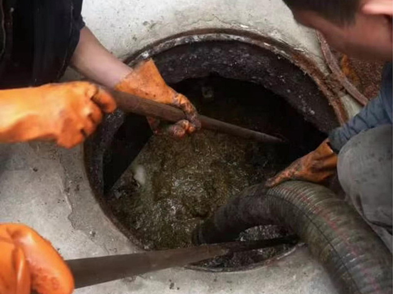 汕尾清理化粪池时如何避免沼气的危害?